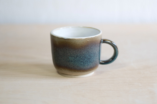 Kubek na kawę, wykonany ręcznie